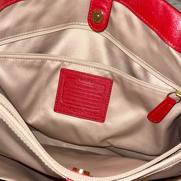 COACH ASHLEY LEATHER CARRYALL HANDBAG/ SHOULDER BAG